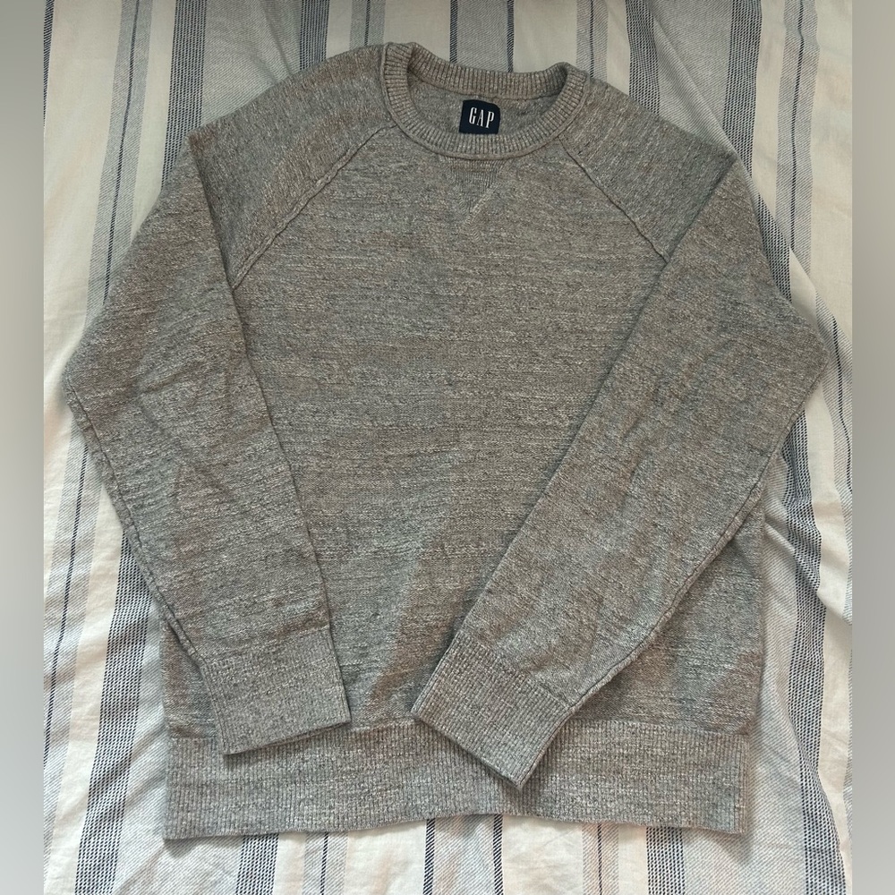 GAP Gray Crewneck Sweater Classic Knit